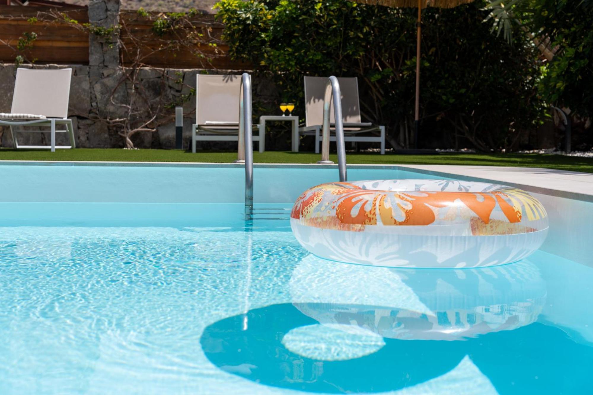 Villa Diana With Private Swimming Pool In Tauro โมกัน ภายนอก รูปภาพ